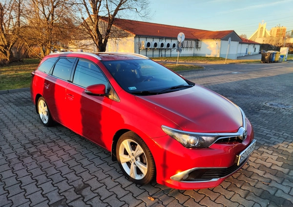 Toyota Auris cena 58999 przebieg: 140000, rok produkcji 2016 z Lublin małe 742